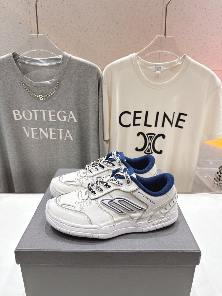 Кроссовки Balenciaga Hamptons Worn-Out фото 5