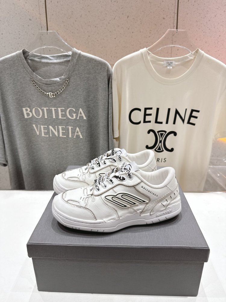 Кроссовки Balenciaga Hamptons Worn-Out фото 5
