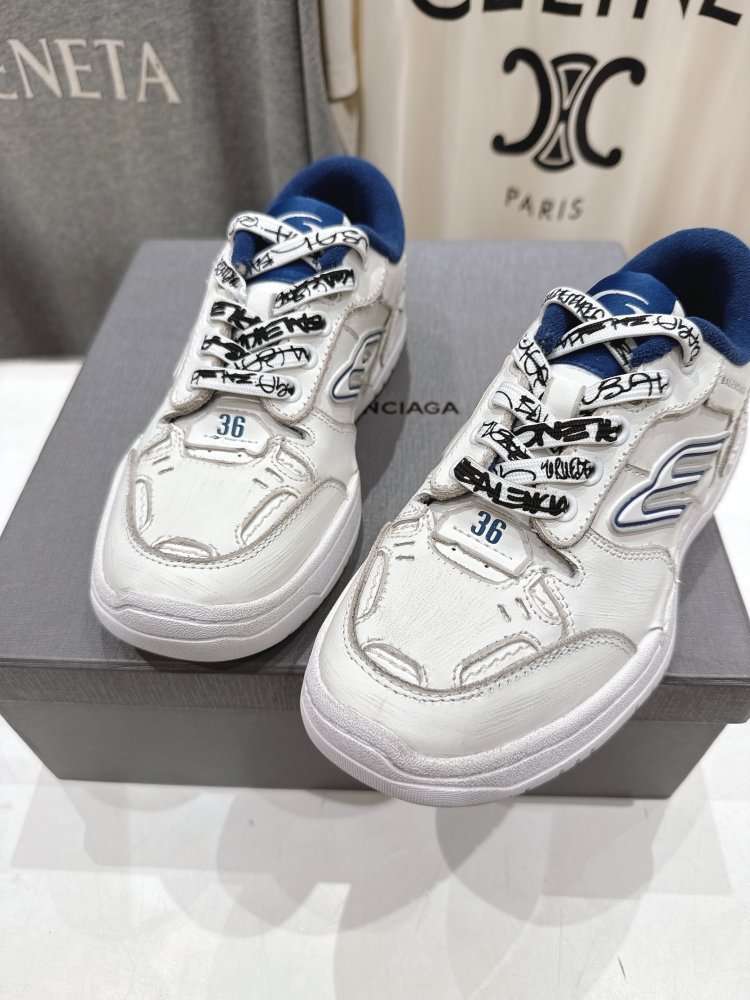 Кроссовки Balenciaga Hamptons Worn-Out фото 6