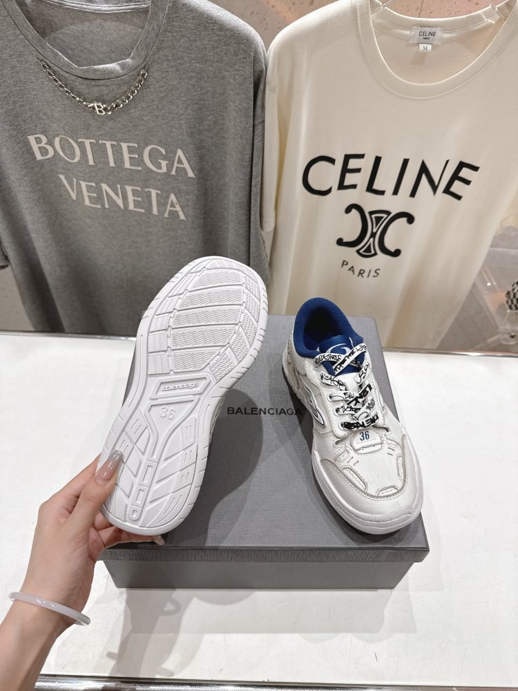 Кроссовки Balenciaga Hamptons Worn-Out фото 9