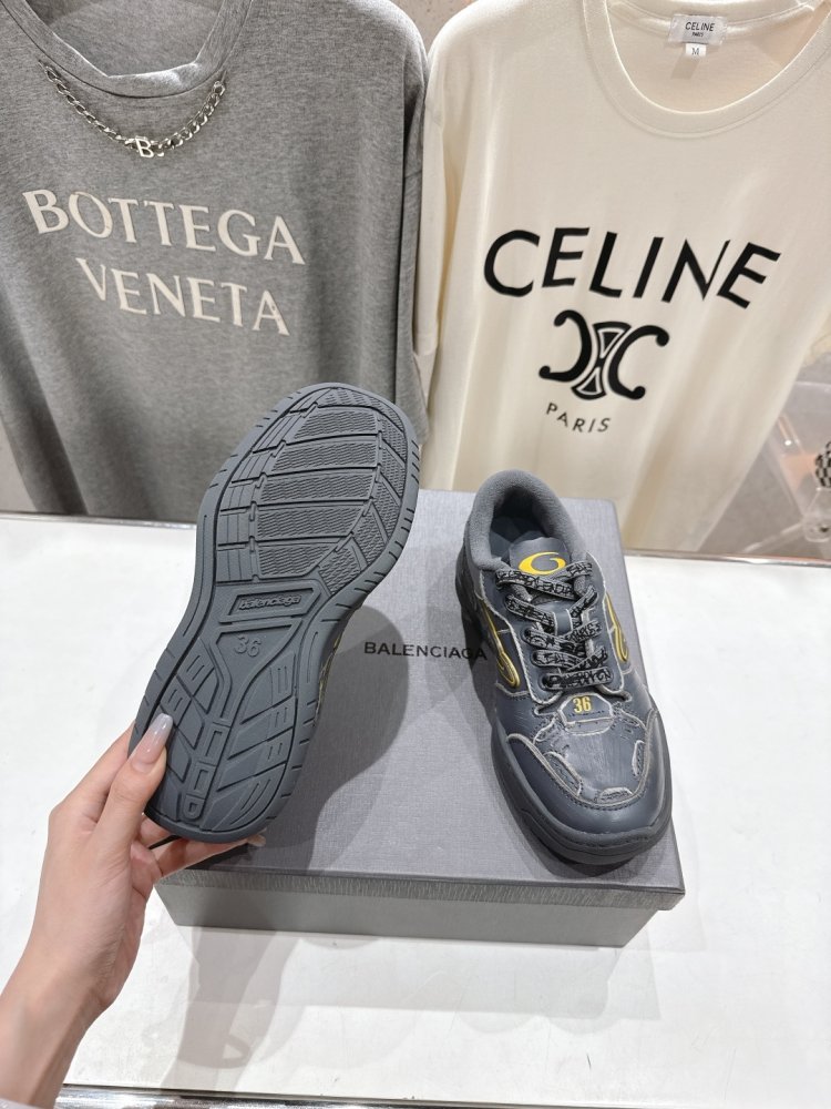 Кросівки Balenciaga Hamptons Worn-Out фото 9