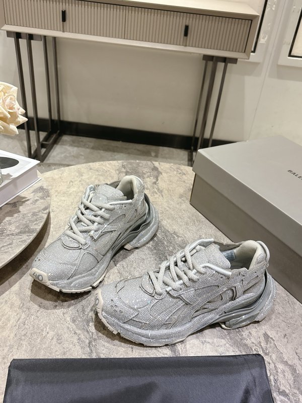 Кроссовки Balenciaga Runner Couple Rhinestone