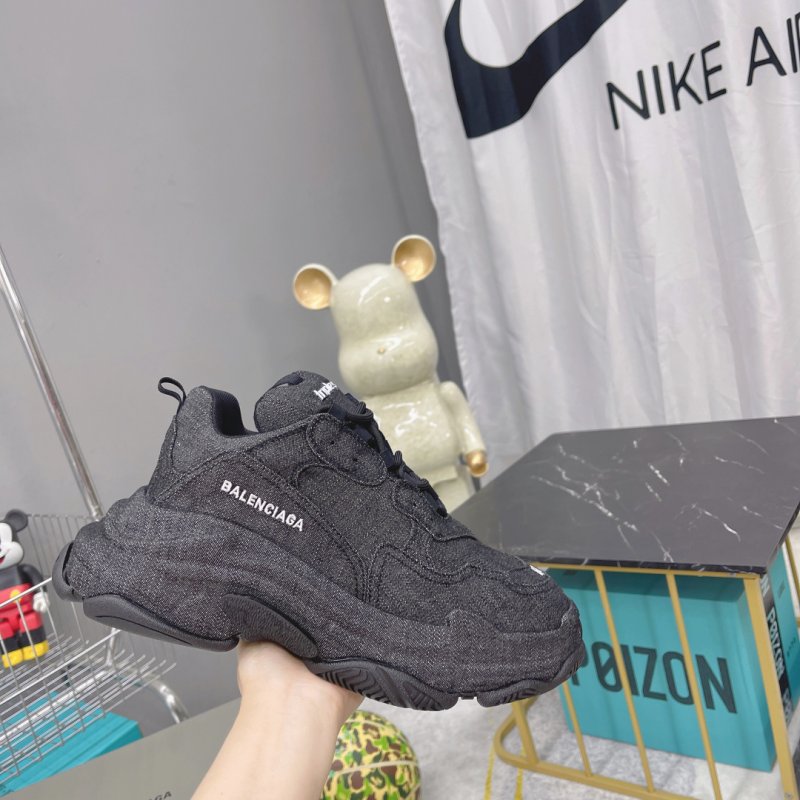 Кроссовки Balenciaga Triple S