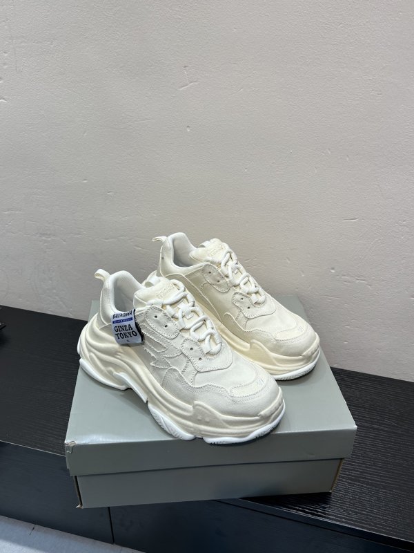 Кроссовки Balenciaga Triple S