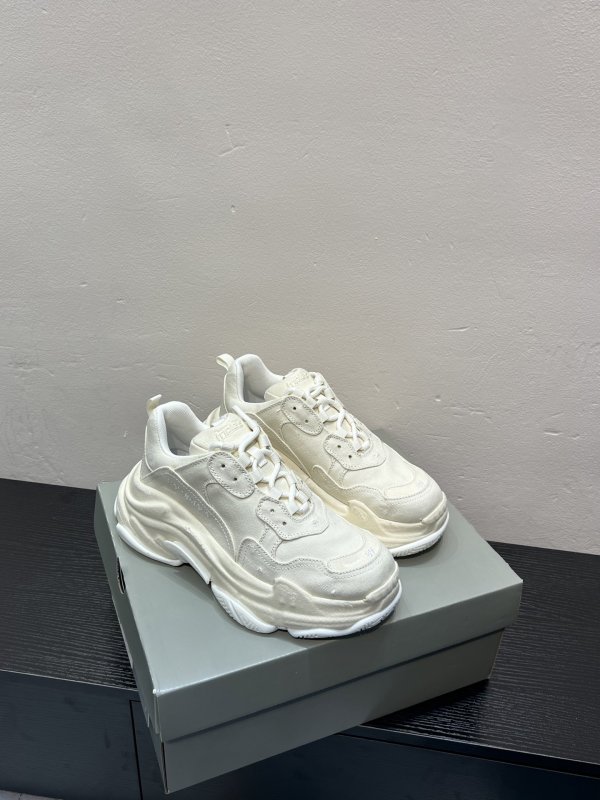 Кроссовки Balenciaga Triple S