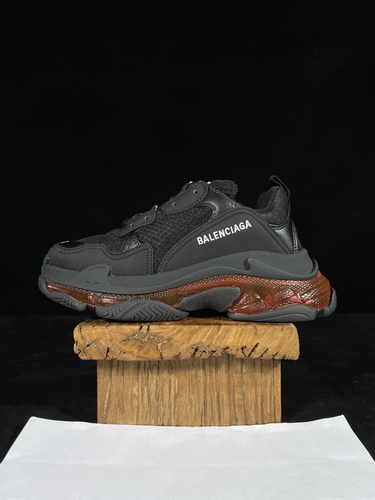 Кроссовки Balenciaga Triple S