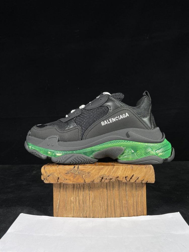 Кроссовки Balenciaga Triple S