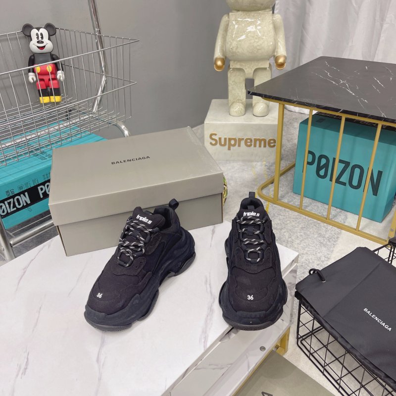 Кроссовки Balenciaga Triple S фото 3