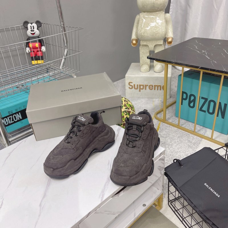 Кроссовки Balenciaga Triple S фото 3