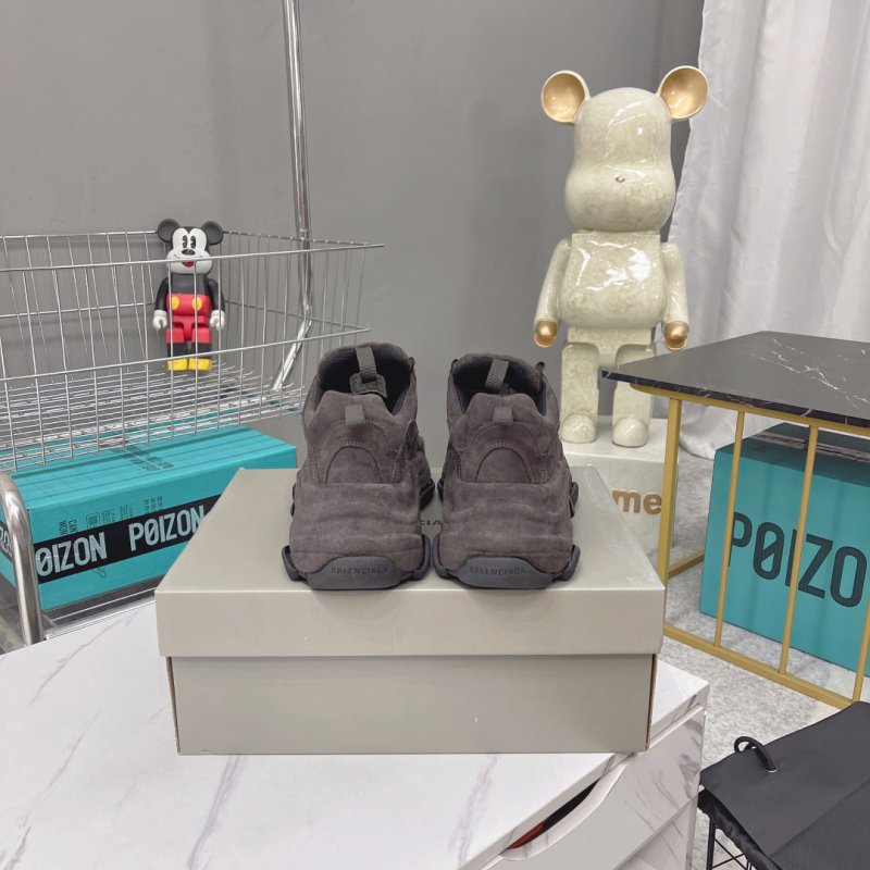 Кроссовки Balenciaga Triple S фото 9