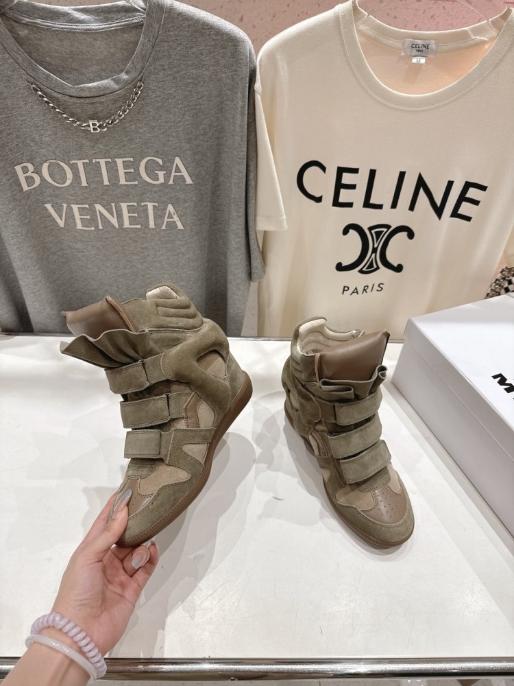 Кросівки Bekett з шкіри на танкетці фото 4