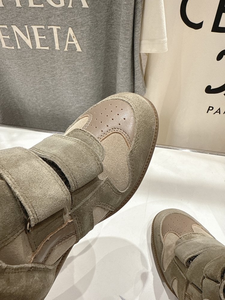 Кросівки Bekett з шкіри на танкетці фото 7