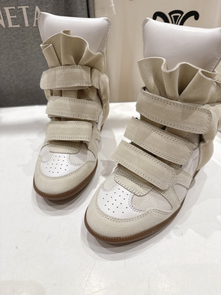 Кросівки Bekett з шкіри на танкетці фото 7