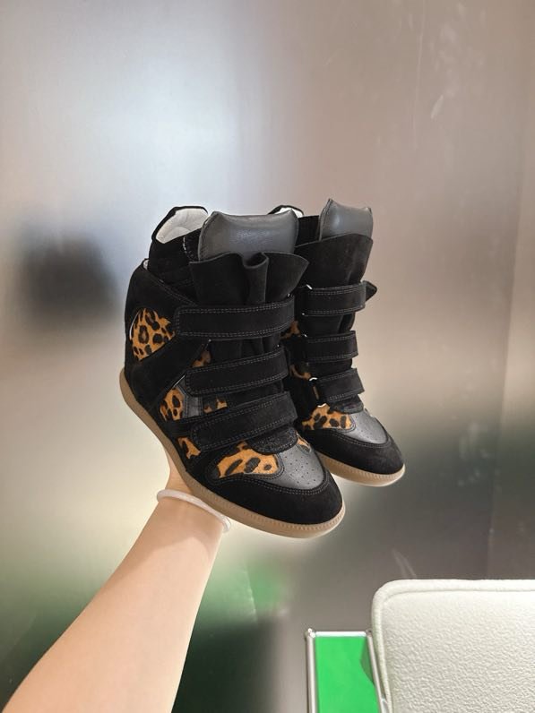 Кроссовки Bekett из кожи на танкетке фото 3