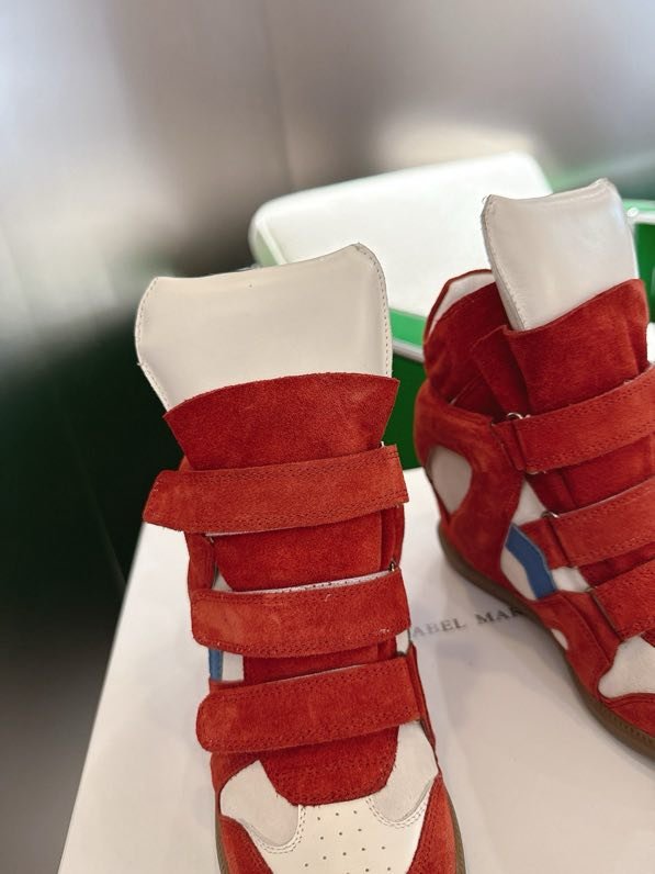 Кроссовки Bekett из кожи на танкетке фото 5