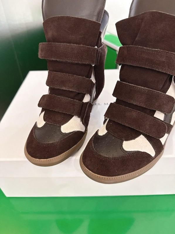 Кроссовки Bekett из кожи на танкетке фото 8