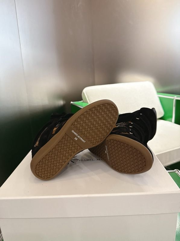 Кроссовки Bekett из кожи на танкетке фото 9