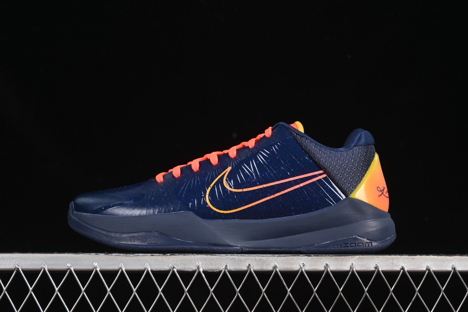 Кроссовки Caitlin Clark x Nike Kobe 5 Protro Indiana Fever