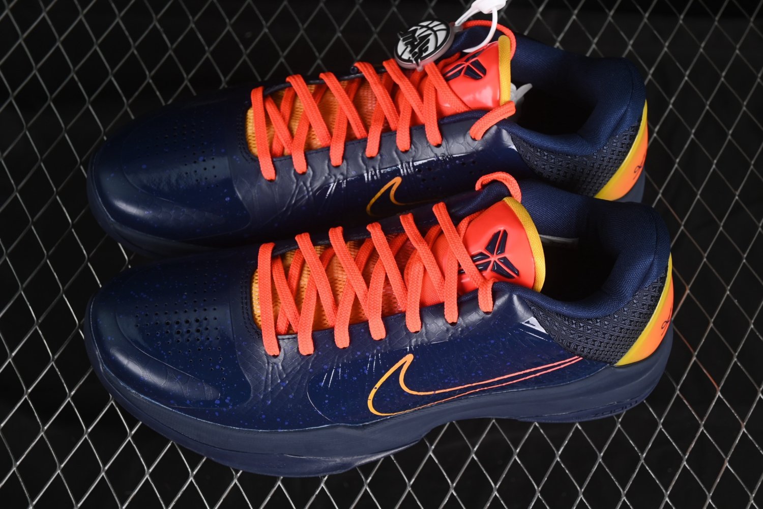 Кроссовки Caitlin Clark x Nike Kobe 5 Protro Indiana Fever фото 5