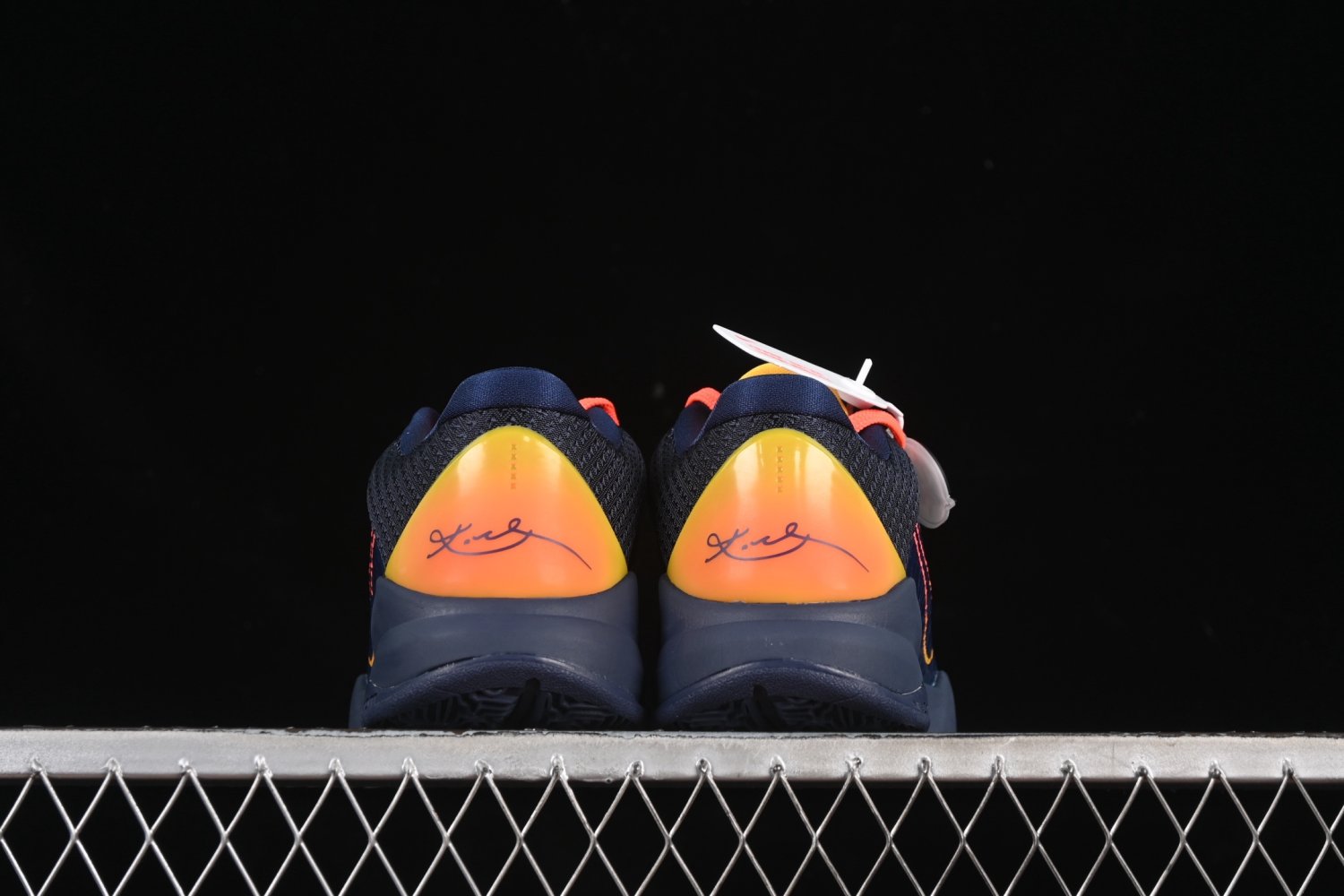 Кроссовки Caitlin Clark x Nike Kobe 5 Protro Indiana Fever фото 6