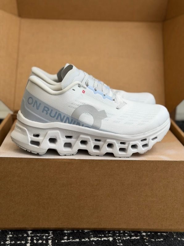 Кросівки Cloudmonster 3