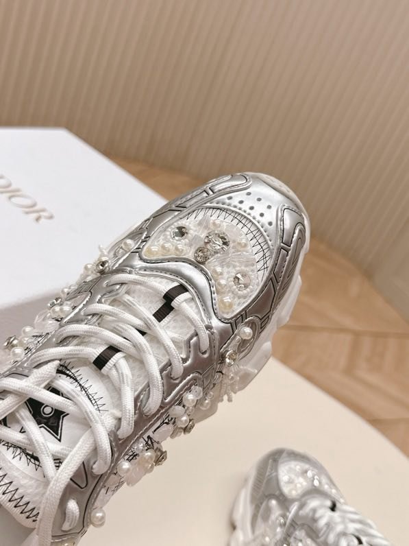 Sneakers Dior Chrono with rhinestones фото 3