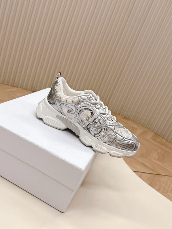 Sneakers Dior Chrono with rhinestones фото 4