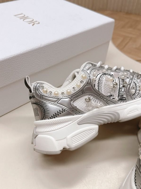 Sneakers Dior Chrono with rhinestones фото 6