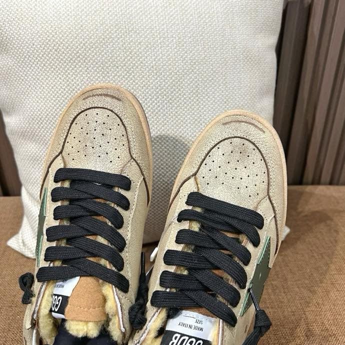 Кросівки Golden Goose на хутрі фото 2