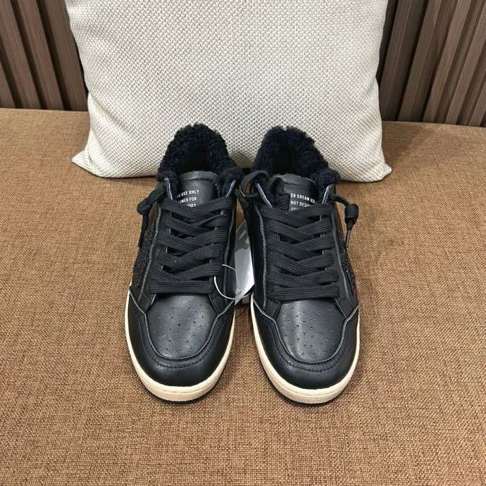 Кросівки Golden Goose на хутрі фото 3