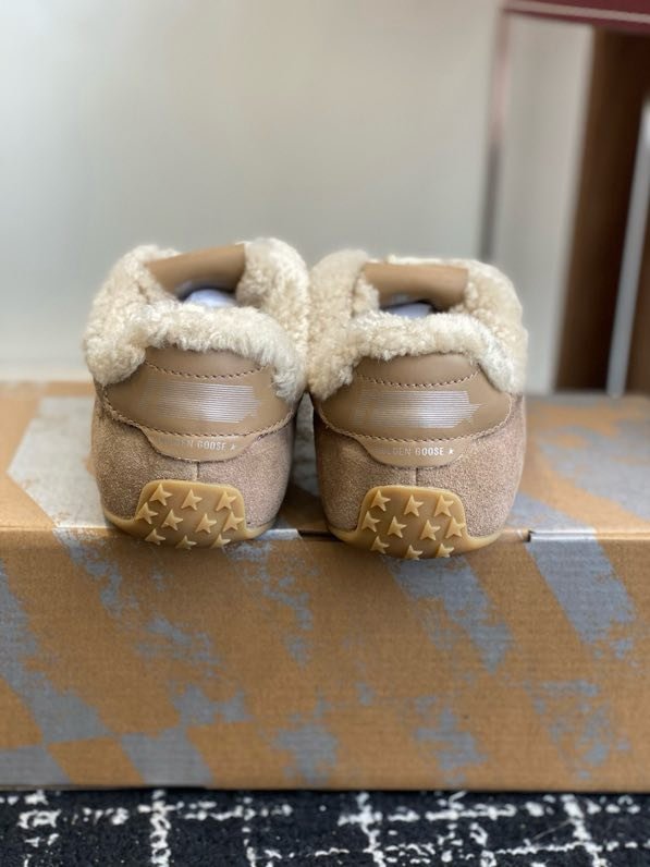 Кросівки Golden Goose на хутрі фото 4