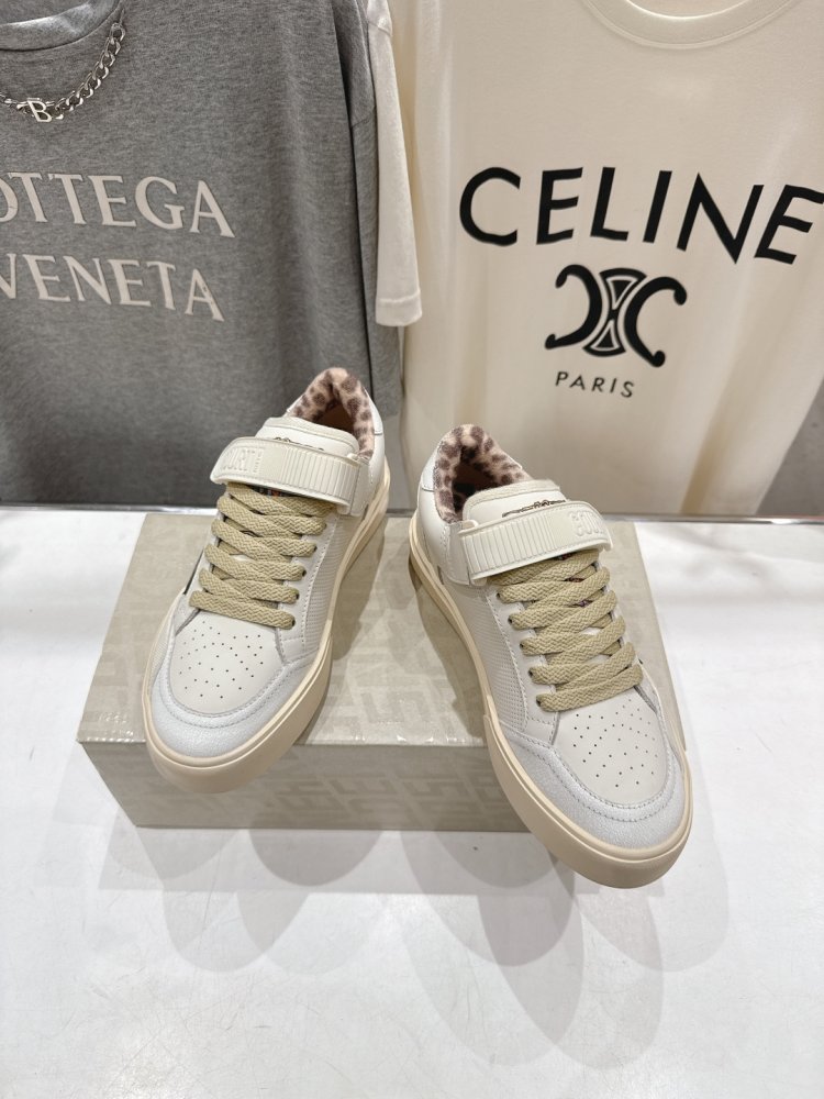 Кроссовки Golden Goose фото 2