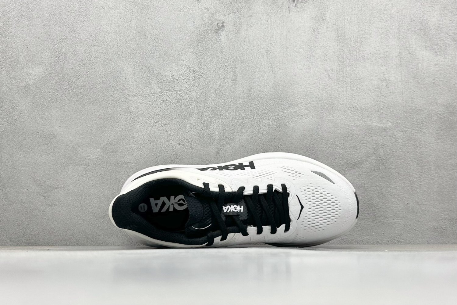 Кроссовки HOKA ONE ONE Bondi 9 фото 3