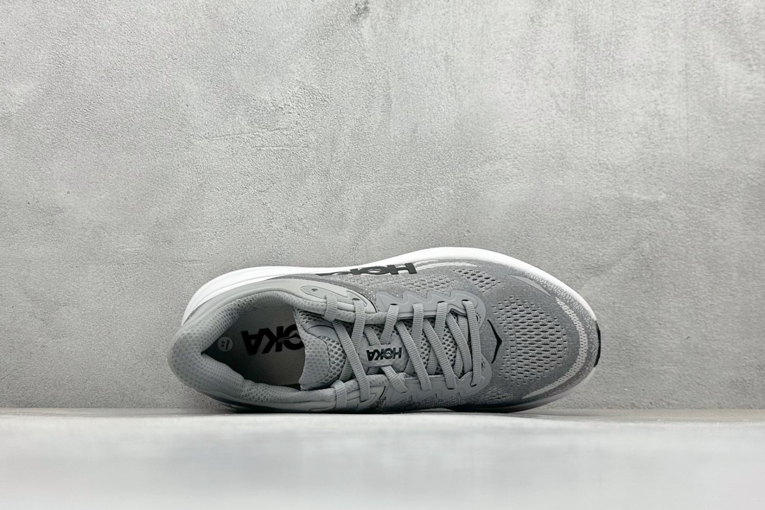 Кроссовки HOKA ONE ONE Bondi 9 фото 3