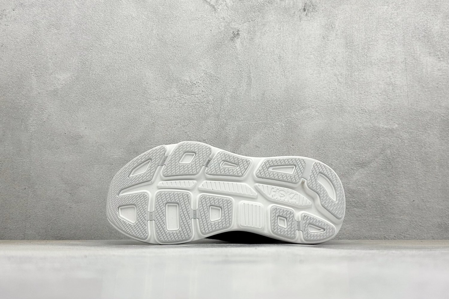 Кроссовки HOKA ONE ONE Bondi 9 фото 4