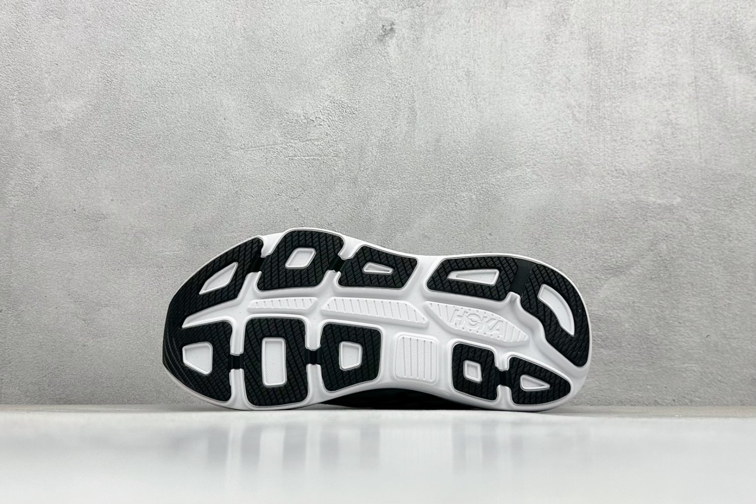 Кроссовки HOKA ONE ONE Bondi 9 фото 4