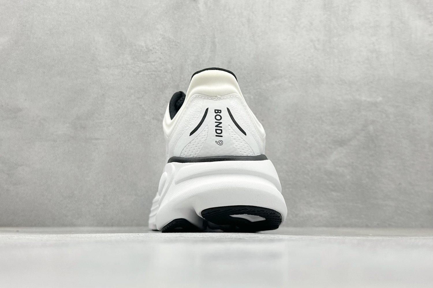 Кроссовки HOKA ONE ONE Bondi 9 фото 6