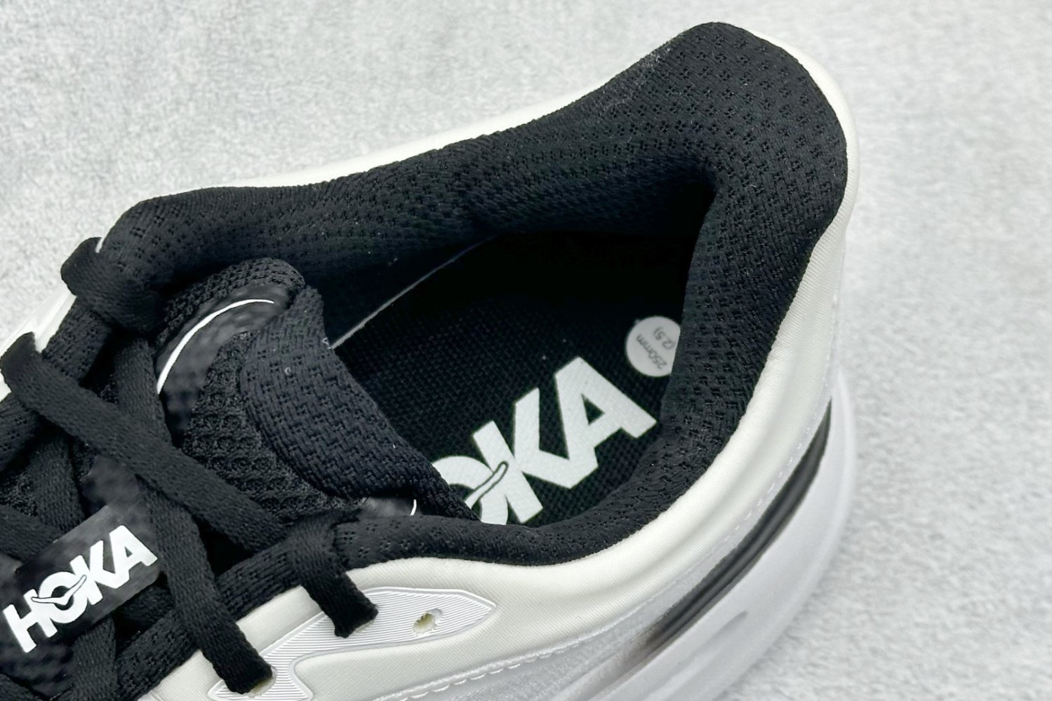 Кроссовки HOKA ONE ONE Bondi 9 фото 8