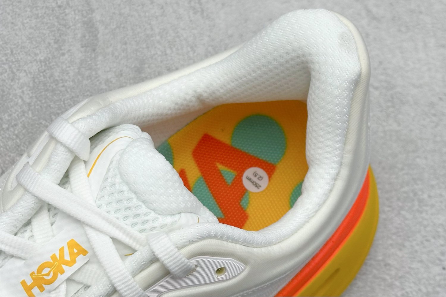 Кроссовки HOKA ONE ONE Bondi 9 фото 8