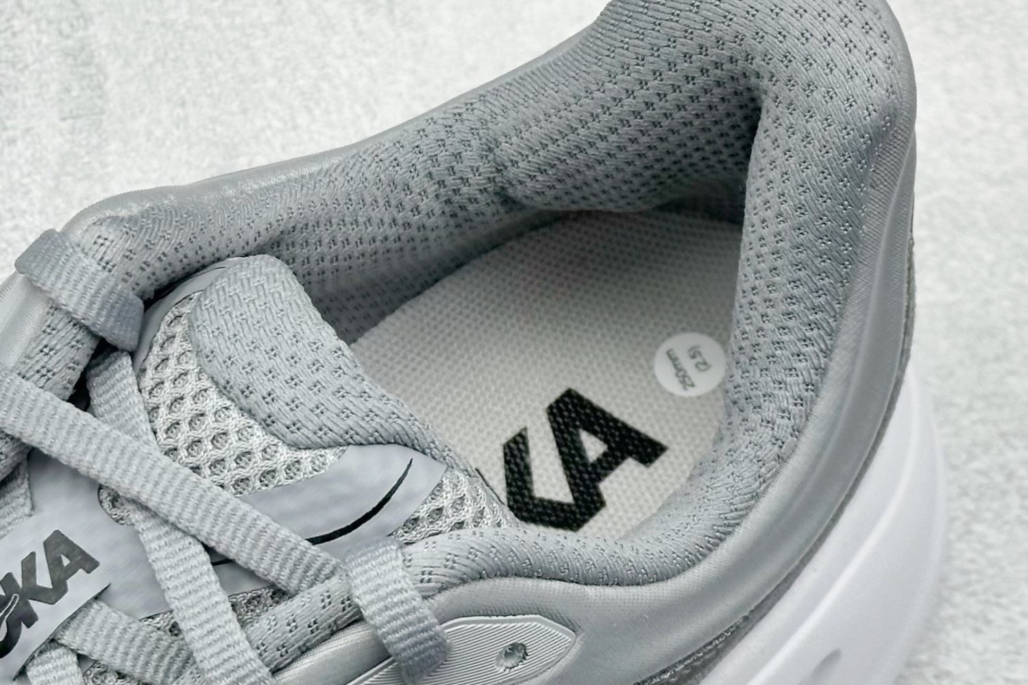 Кроссовки HOKA ONE ONE Bondi 9 фото 8