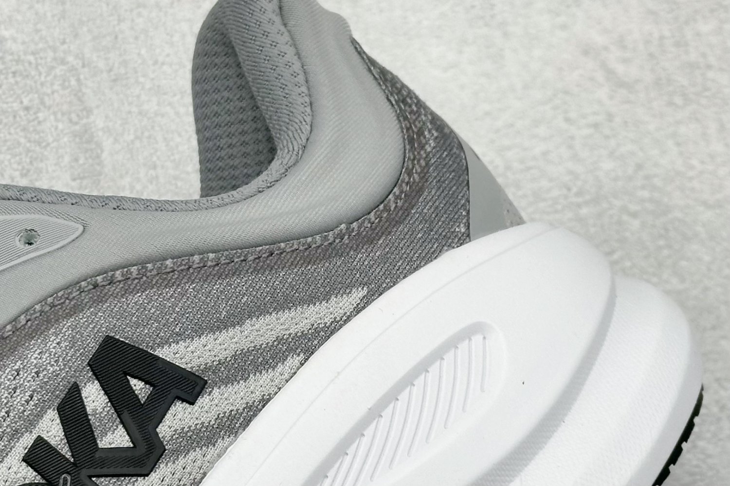 Кроссовки HOKA ONE ONE Bondi 9 фото 9