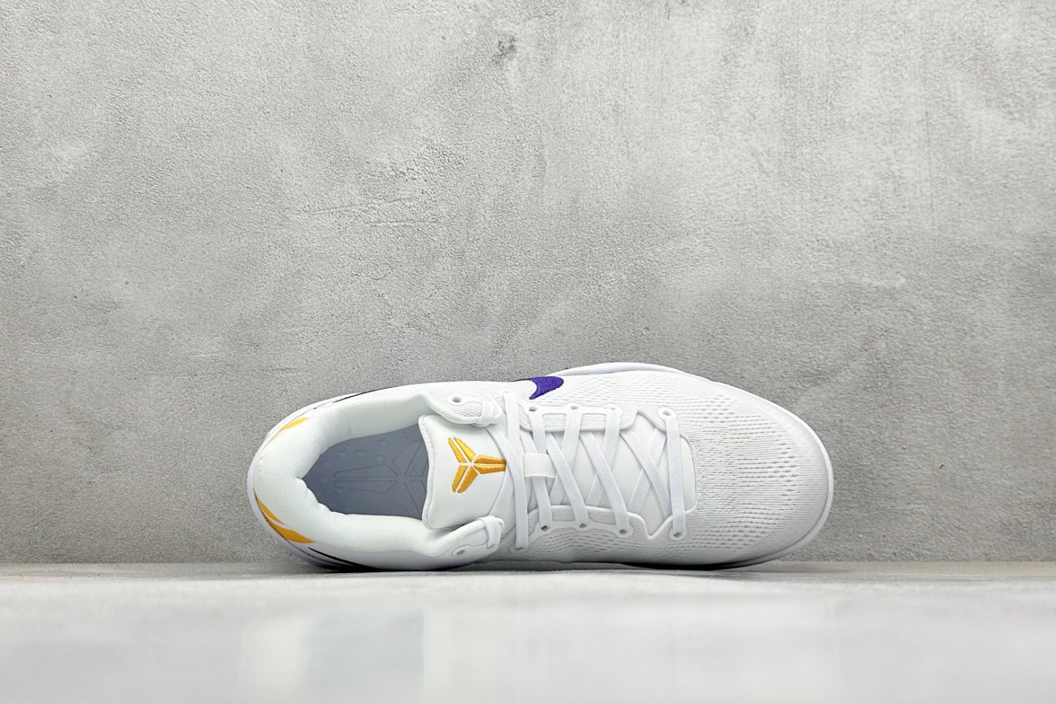 Кросівки Kobe VIII Protro фото 3