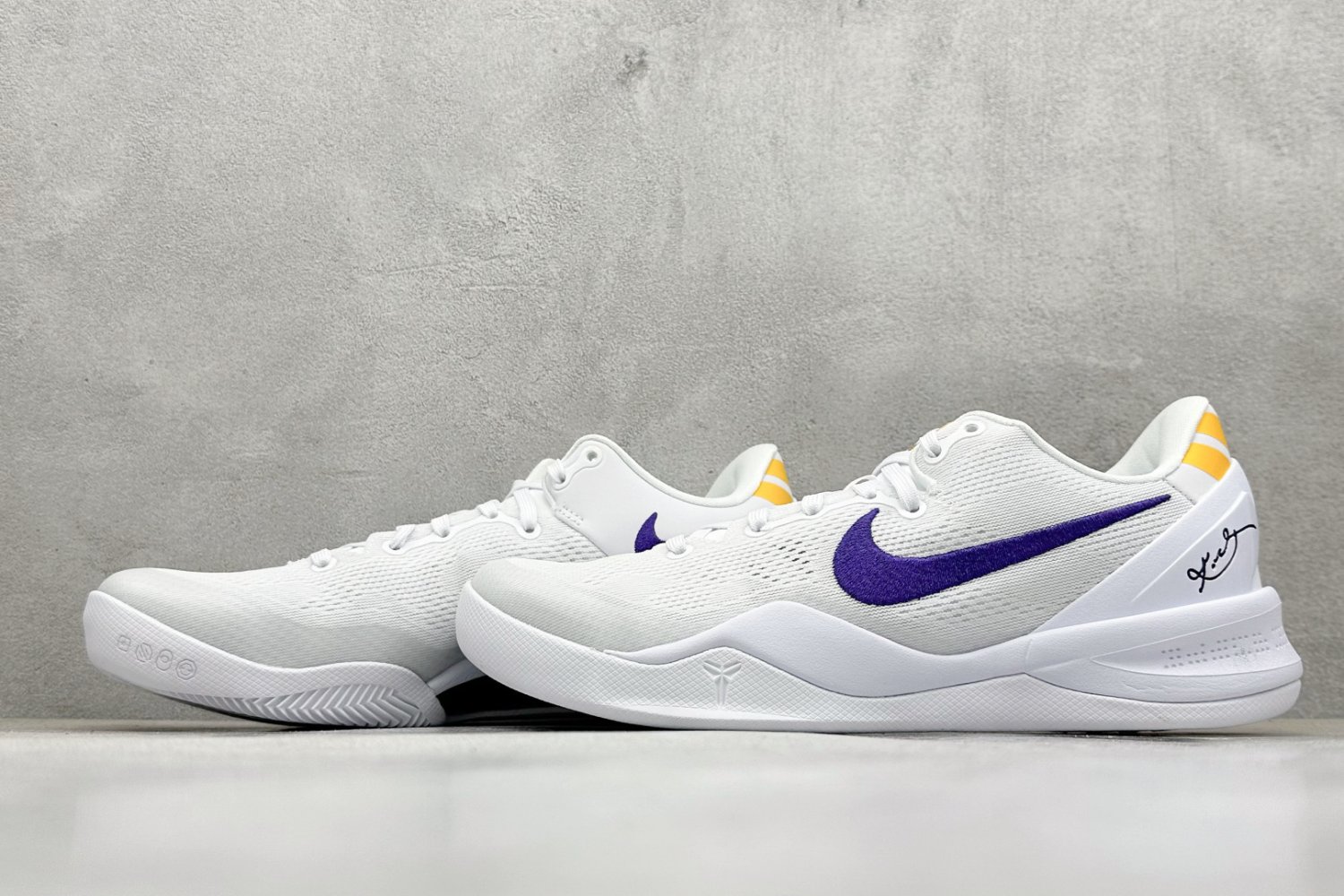 Кросівки Kobe VIII Protro фото 5