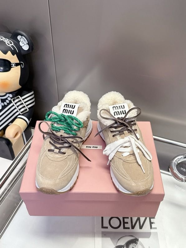 Кросівки шкіряні на хутрі фото 2