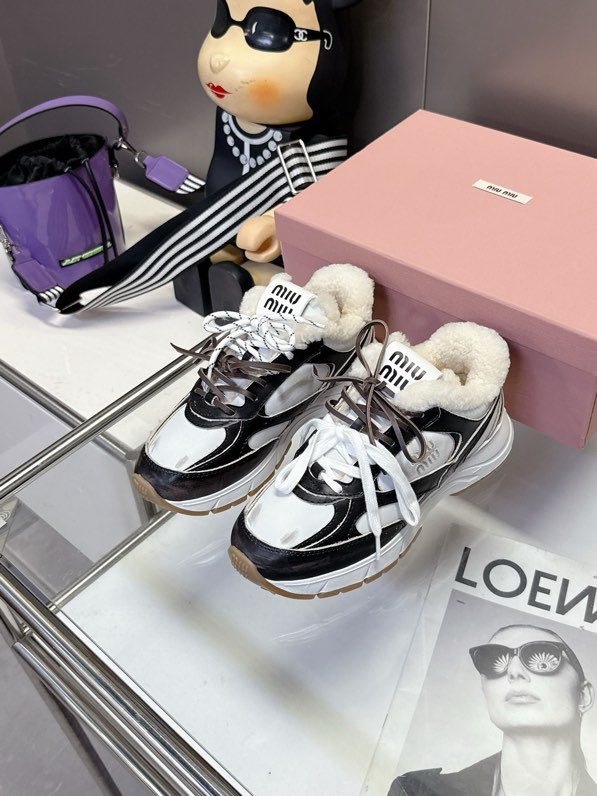 Кросівки шкіряні на хутрі фото 3