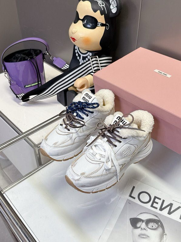 Кросівки шкіряні на хутрі фото 4