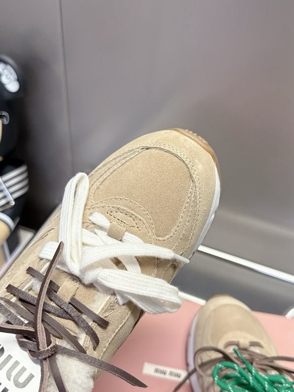 Кросівки шкіряні на хутрі фото 4