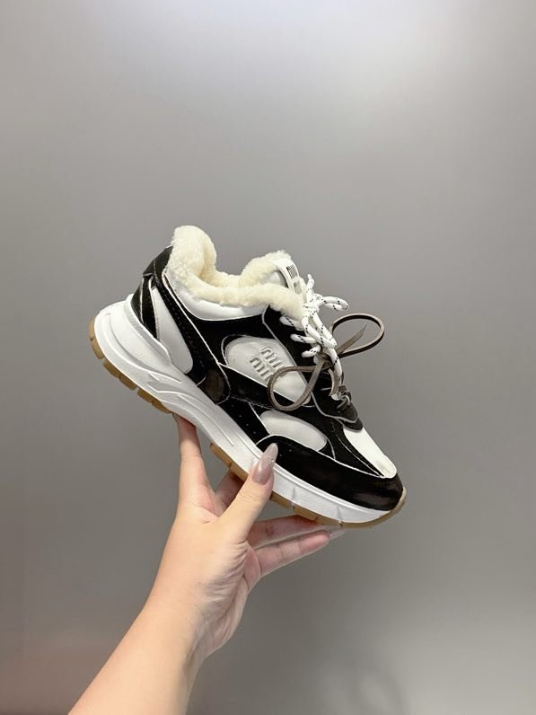 Кросівки шкіряні на хутрі фото 5