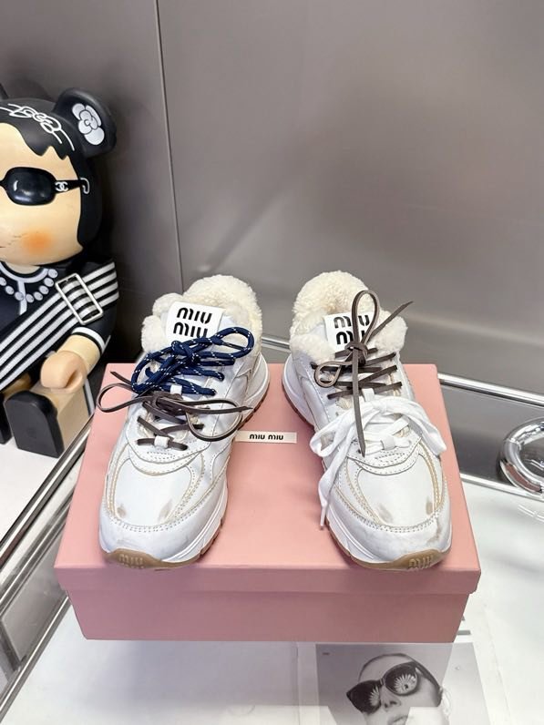 Кросівки шкіряні на хутрі фото 7