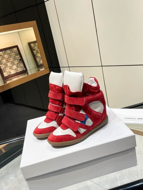 Кроссовки кожаные на танкетке фото 2